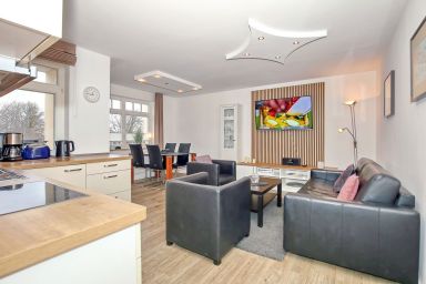 Villa Hanse - Ferienwohnung 304 Villa Hanse Kühlungsborn Ost – 3 Zimmer, 2 Balkone, strandnah