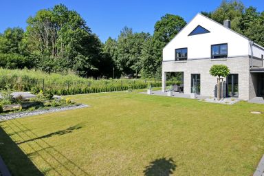 Haus Wittenbeck - Ferienhaus „Skorpion“ in Wittenbeck – Luxus für bis zu 8 Personen mit Garten, Sauna und Nähe zum Strand