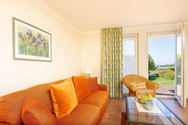 Ferienapartment-ruegen, in Neddesitz mit Terrasse