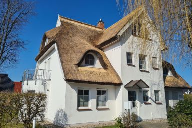 Große Ferienwohnung in Zingst mit Terrasse