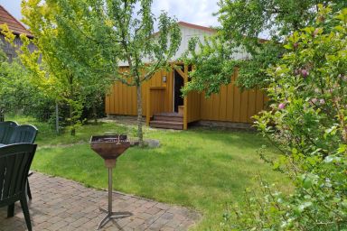 Bungalow mit Terrasse in Ostseenähe und eigenem Spielplatz