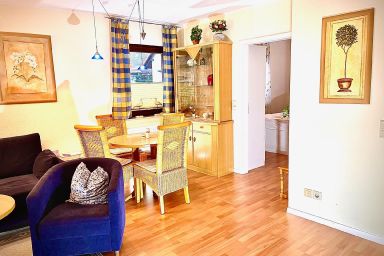 Ruhige Ferienwohnung in Glowe mit Terrasse