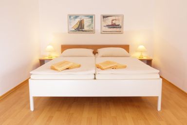 Frauenpreiß Ferienwohnungen - 2-Raum-FeWo 405 mit Balkon und Teilseesicht