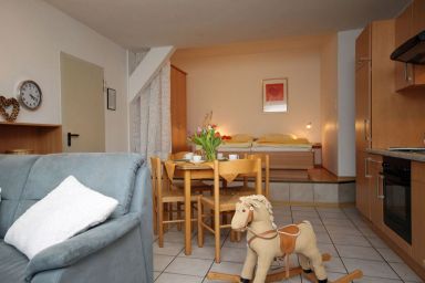 Traberhof - Ferienwohnung 4, 60 qm, 1 Schlafzimmer, 1 Wohn-/Schlafzimmer, max. 4 Personen