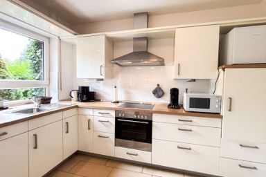 "Villa Lorenzo" - Erdgeschoss-Ferienwohnung, Dusche und Badewanne