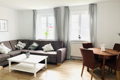 Clasen, Gästehaus - NR 1 Ferienwohnung, 1. OG, 3 Schlafzimmer