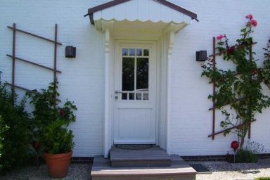 Webstube Hausteil mit Garten