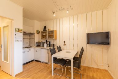 Haus Cux, App. 3 - Haus Cux, App. 3 mit WLAN, Parkplatz und Terrasse