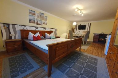 Ferienwohnung Kastanienblick mit WLAN & Terrasse - Fewo Kastanienblick, WLAN