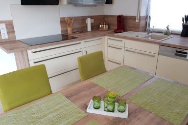 Ferienhaus Drömhuus - Ferienhaus, Dusche oder Bad, WC, 3 Schlafräume