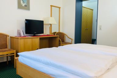 Park-Appartements Ostseebad Sellin 500 m zum Strand - Komfort-DZ Park 301