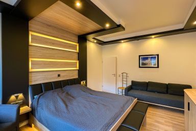 schöne 2-Raum-Fewo mit großem Balkon und Strandkorb