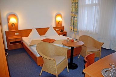 Appartementhaus Sellin in Stil der Bäderarchitektur - Doppelzimmer Balkon 13