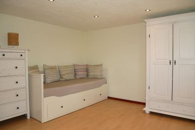 kleiner Holzbungalow Grundmann mit Naturgarten - Bungalow