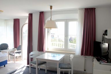 Haus Südstrand - SÜ10; 1-Raum; 1.OG; Balkon; 37m²