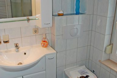 Ferienwohnungen auf dem Pommernhof mit großem Garten! - Ferienwohnung Pommernhof mit Terrasse im EG