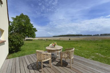 Gut Grubnow Rügen - Ferienhaus Remise für 6 Personen mit großer Terrasse