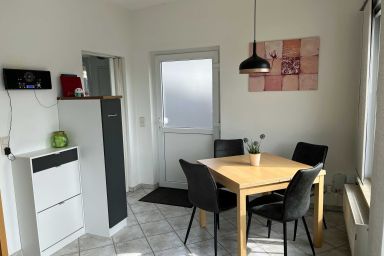 FH Emma in ruhiger  Wohnlage mit schönem Grundstück am Wald - Emma in ruhiger Wohnlage mit  schönem Grundstück am Wald