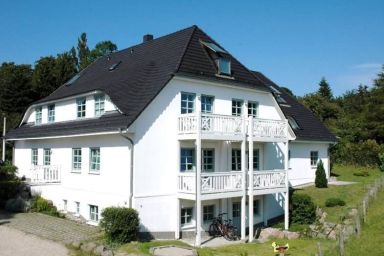 Ferienhaus Südstrand**** Blick bis zur Ostsee, Schwimmbadnutzung, Sauna,4-5 Fuß Minuten zum Strand