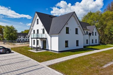 Rex Rugia - strandnahe FeWo mit Terrasse, Schwimmbad- und Saunanutzung - Rex Rugia FeWo 15-1