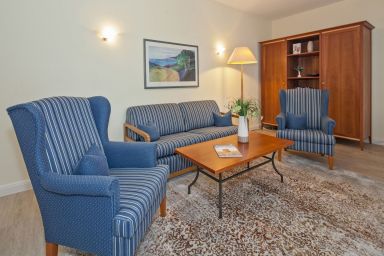 Strand-Park - Dachgeschosswohnung mit Wintergarten direkt am feinsandigen Ostseestrand gelegen