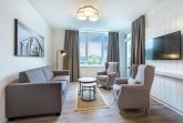 Wohn-/Essbereich mit Zugang zur Loggia