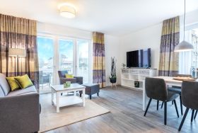 Wohn-/Essbereich mit Zugang zum Balkon - gbmv0-01 - GroÃenb