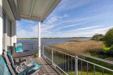 Ferienwohnung Seeblick - Urlaub am Naturhafen Puddemin