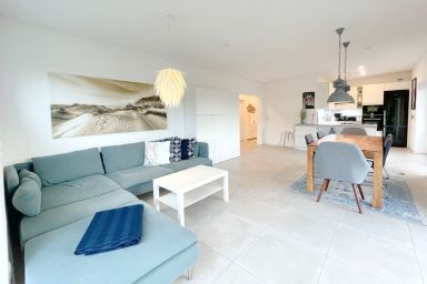 Strandstrasse - „Erleben Sie unvergessliche Ferien in der Ferienwohnung Achterwasserblick!“