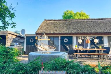 Ferienhaus Büdnerstube - nah am Meer, ruhige Lage, Schwimmbad- und Saunanutzung - Ferienhaus Büdnerstube