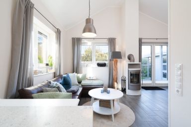 Feriendorf Südstrand - Strandnahes Ferienhaus für 4 Personen und Hund mit Kamin, Sauna und Gartenhaus