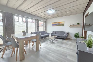 Ferienwohnung Kajüte 4 Norddeich - Moderne Ferienwohnung mit Terrasse und Garten in Norddeich, 1 km zum Sandstrand