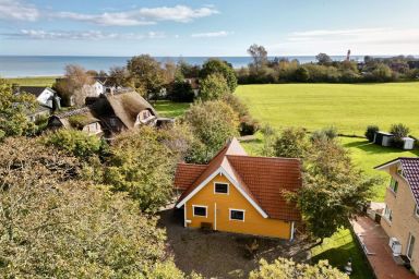 Sonnenblumenhaus - Ferienhaus "Sonnenblumenhaus" in Falshöft für bis zu 4 Personen und 2 Hunden