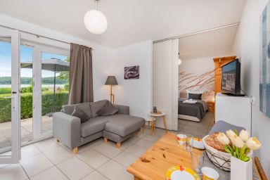 Ferienwohnung Krebssee Idyll 1 mit Grillplatz, privater Badestelle & Terrasse - Idyllische FeWo in Neu-Sallenthin direkt am See mit Garten & Yogamöglichkeit
