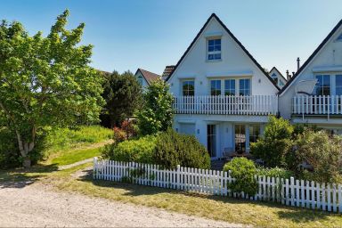 Haus Breeghus - gemütliche 3-Raum-Ferienwohnung mit Terrasse und Garten - Wohnung Boddenkoje
