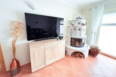 Ferienwohnung Ginster, gern mit Hund, Wintergarten - Ferienwohnung Ginster: Viel Raum für 5 Personen, Terrasse und Natur pur