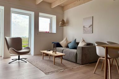 Gulfhof Funnixerhörn - twee – Ferienwohnung bei Carolinensiel, 79 m²/4 Pers., Terrasse & Homeoffice