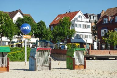 Promenadenblick - Wohnung 3 - Ferienwohnung mit Balkon und außergewöhnlichem Meerblick in Wyk