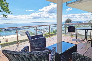 Villa Friede Marie, App. Finja - Hafen-Ostsee-Blick und Balkon - Villa Friede-Marie, App. Finja - mit großem Balkon und Hafen-Ostsee-Blick