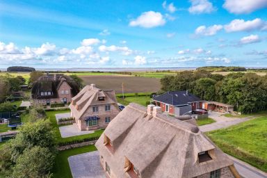 Sommergeest - Moderne Ferienhaushälfte Sommergeest mit Sauna, Terrasse und Garten in Borgsum