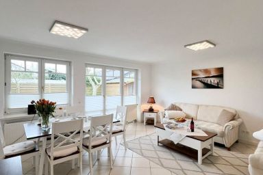 Leyla EG - Geräumige Ferienwohnung auf Sylt mit Terrasse, Garten & Parkplatz