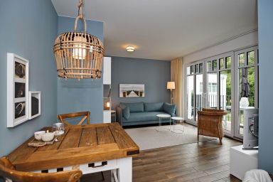 Linden-Palais - Ferienwohnung Heiligendamm mit Sauna – 2 Zimmer, Balkon & 50 m zum Strand