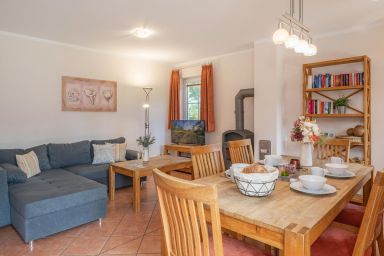 Ferienhaus See Idyll 2 mit Kamin, Terrasse und 2 Bädern - Gemütliches Ferienhaus in Korswandt mit Garten, 3 km vom Meer entfernt