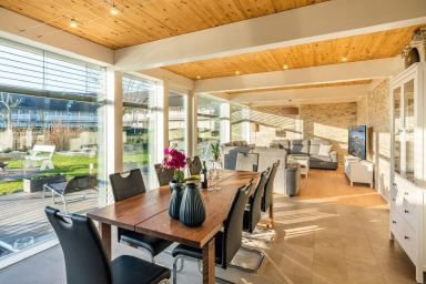 Großes Luxusferienhaus mit Whirlpool