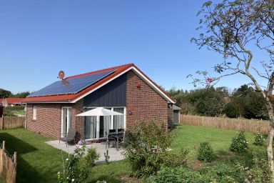 Ferienhaus in Sehestedt mit Terrasse, Grill und Garten