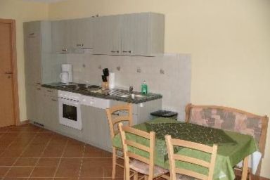 mit zwei Schlafzimmern und Terrasse - mit zwei Schlafzimmern und Terrasse .1