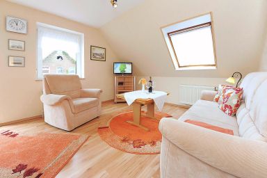 Haus Meeresbrise in Neuharlingersiel - Ferienwohnung Ebbe