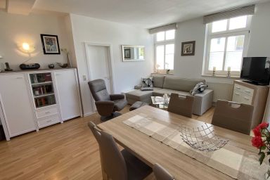 Ferienwohnung mit Balkon in Bäderstilvilla Villa Freya - Ferienwohnung mit Balkon in Bäderstilvilla