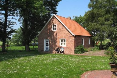 Ferienhof Historisches Altwerdumer Grashaus in Werdum - Ferienhaus Historisches Backhaus