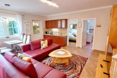 Ferienwohnung OTTOSIN mit Terrasse und Garten